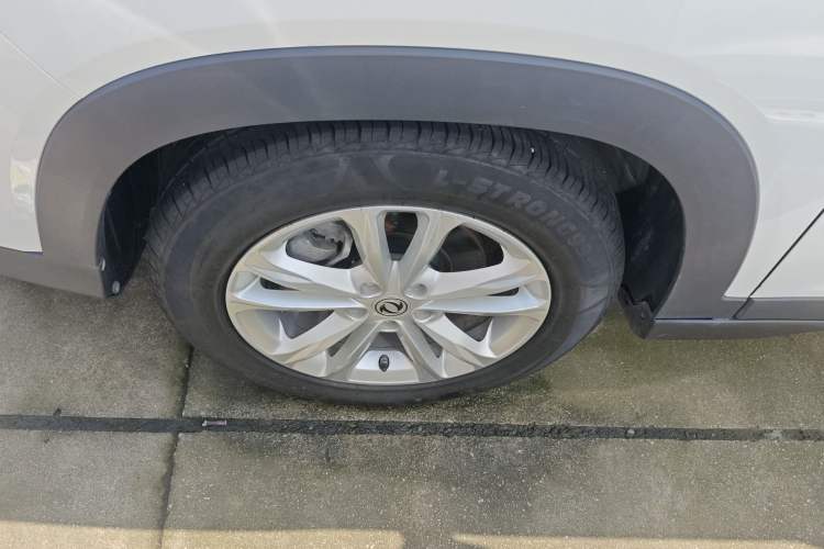 Used Dongfeng Fengon S560 2021 Revised 1.5T CVT Elite Version Left Front Wheel Hub