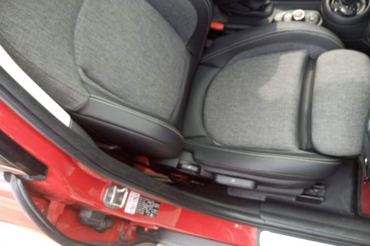 Used MINI 2019 1.5T COOPER Classic Edition Five-Door Version
