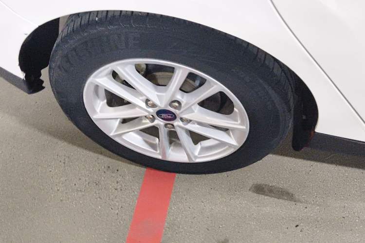 Used Ford Focus 2018 Hatchback Classic 1.6L Automatic Trendy SmartDrive Edition