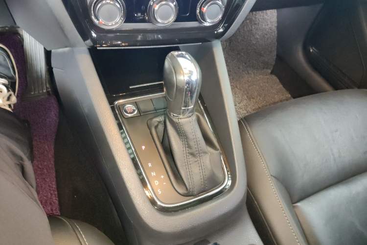 Used Volkswagen Sagitar 2017 230TSI Automatic Comfort Version