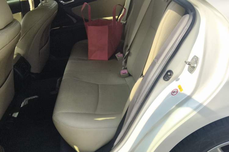 Used Toyota Reiz 2013 2.5S Elite Edition Left Rear Seat