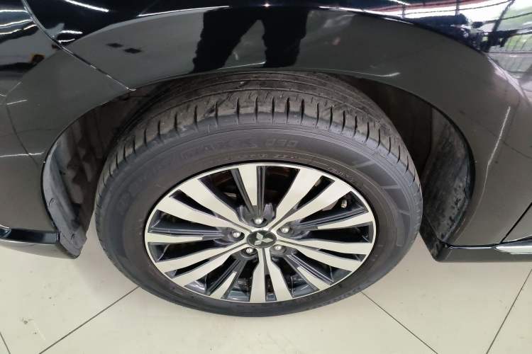 Used Mitsubishi Outlander 2020 2.4L 4x4 Zhi Xiang Edition 5 Seats