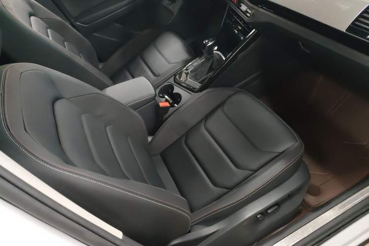 Used Volkswagen Tayron 2022 280TSI Two-Wheel Drive Luxury Smart Connectivity Version Right Front Seat