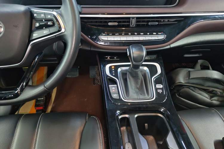 Used GAC Trumpchi M6 2023 PRO 270T DCT Luxury Edition Gear Lever