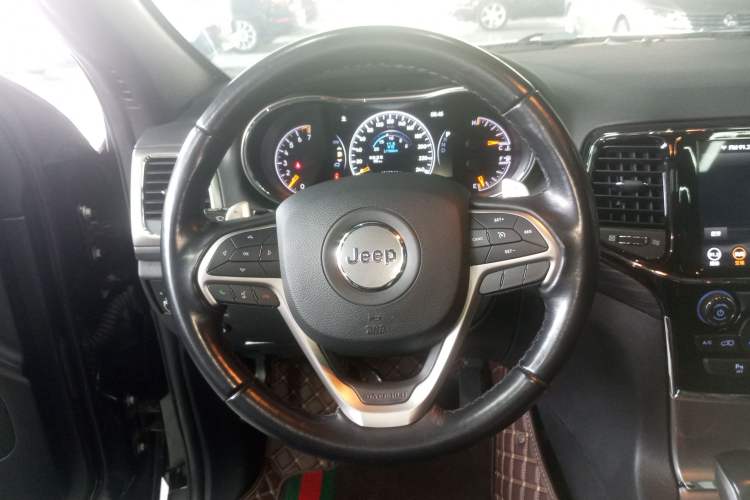 Used Jeep Grand Cherokee 2020 3.0L Professional Navigation Edition
