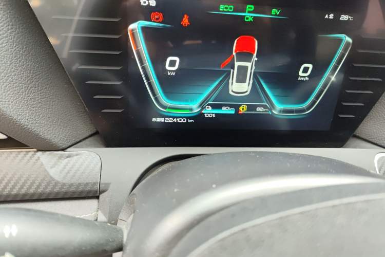 Used BYD Song Pro New Energy 2019 DM 1.5T Four-Wheel Drive Performance Edition Deluxe Model Odometer Close Up