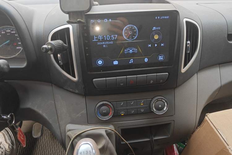 Used JAC Group Sunray 2022 2.0T Fuel-Efficient King PLUS Express Version Short Wheelbase 5-Seater HFC4DB3-2E4