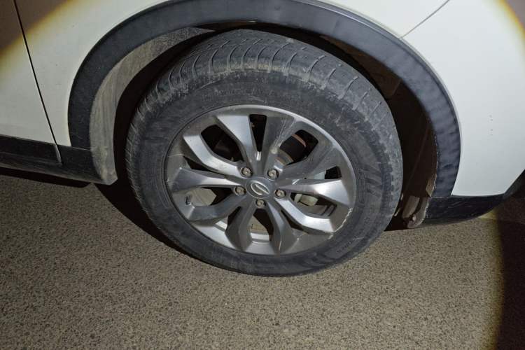 Used GAC Trumpchi GS3 2017 200T Automatic Elite Edition Right Front Wheel Hub