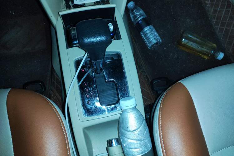 Used Volkswagen Polo 2009 Jingqing 1.6L Automatic Fashion Edition Gear Lever