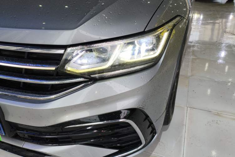 Used Volkswagen Tiguan L 2022 330TSI Automatic Two-Wheel Drive R-Line Flagship Edition