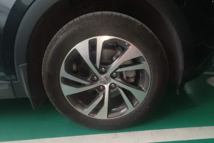 Used Buick Envision 2023 Encore S 552T Two-Wheel Drive Luxury Model
