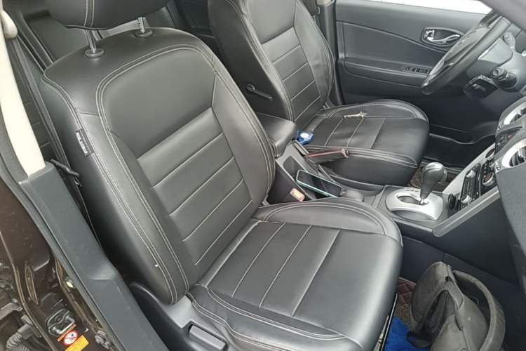 Used Renault Koleos 2015 2.0L Two-Wheel Drive Fashion Edition Right Front Seat