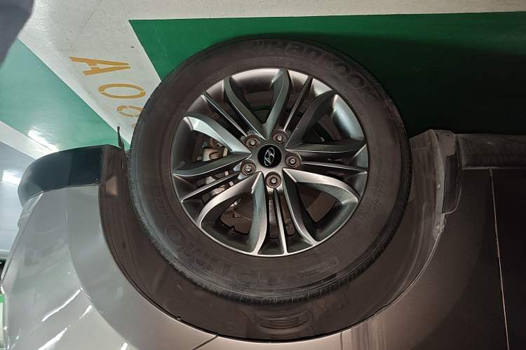 Used Hyundai ix35 2013 2.0L Automatic Two-Wheel Drive Smart GLS China IV Standard