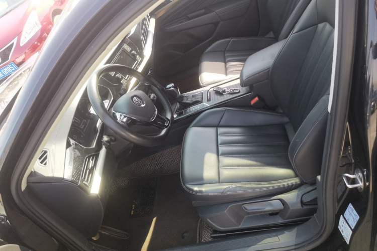 Used Volkswagen Passat 2019 280TSI Business Edition China VI
