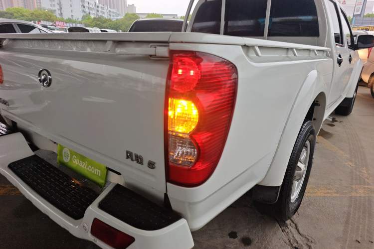 Used Great Wall Wingle 5 2021 2.0T Diesel Two-Wheel Drive Elite Version with Long Cargo Bed China VI Emission Standard GW4D20M Right Rear Taillight