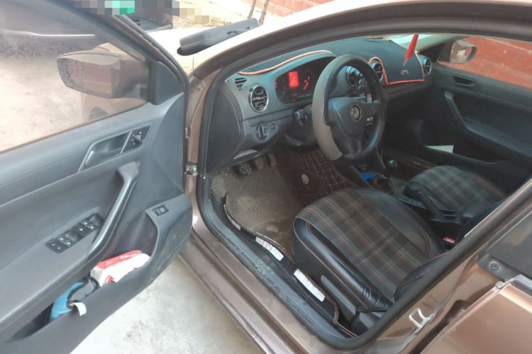 Used Volkswagen Jetta 2017 1.5L Manual Fashion Edition