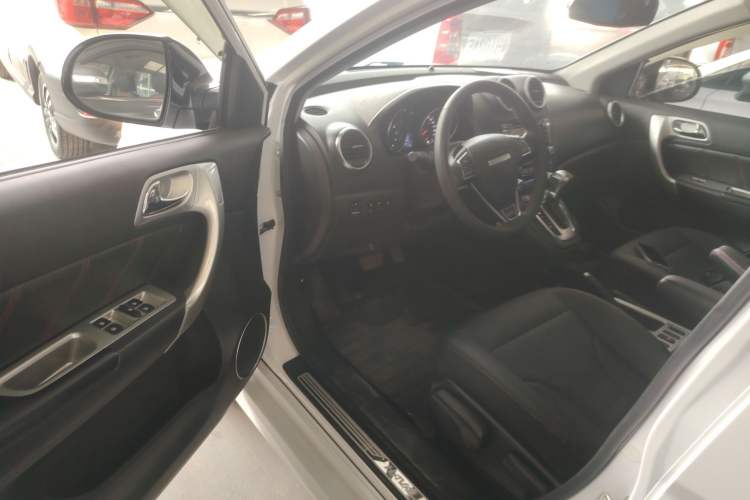 Used Haval H6 2016 Upgraded Model 1.5T Automatic Two-Wheel Drive Elite Version
