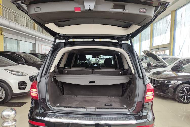 Used Mercedes-Benz GLS 2018 Facelift GLS 320 4MATIC
