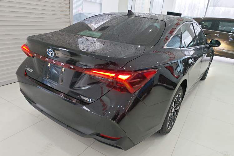 Used Toyota Avalon 2022 Dual-Engine 2.5L Luxury Edition
