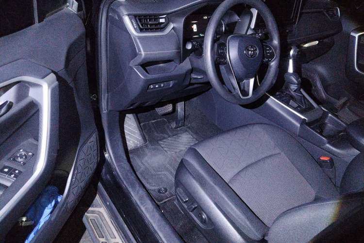 Used Toyota RAV4 2020 Dual-Engine 2.5L E-CVT Two-Wheel Drive Elite Edition