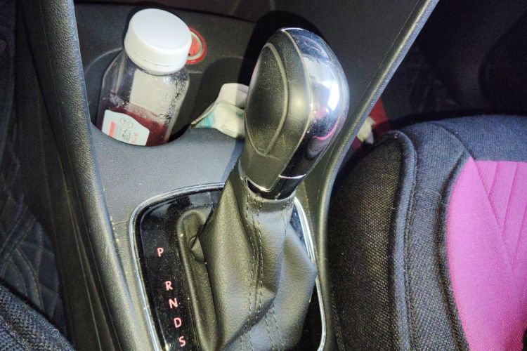 Used Volkswagen Polo 2016 1.6L Automatic Comfort Model Gear Lever