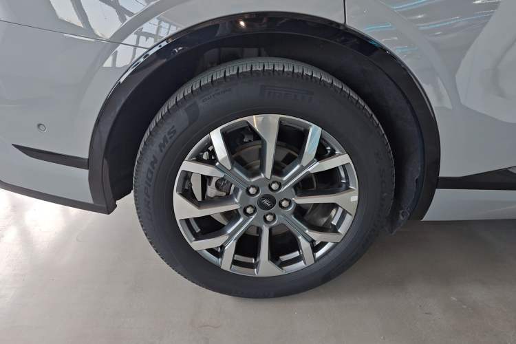 Used Ford Edge 2023 Ford Explorer L 2.0T EcoBoost Four-Wheel Drive 7-Seater Supreme Model