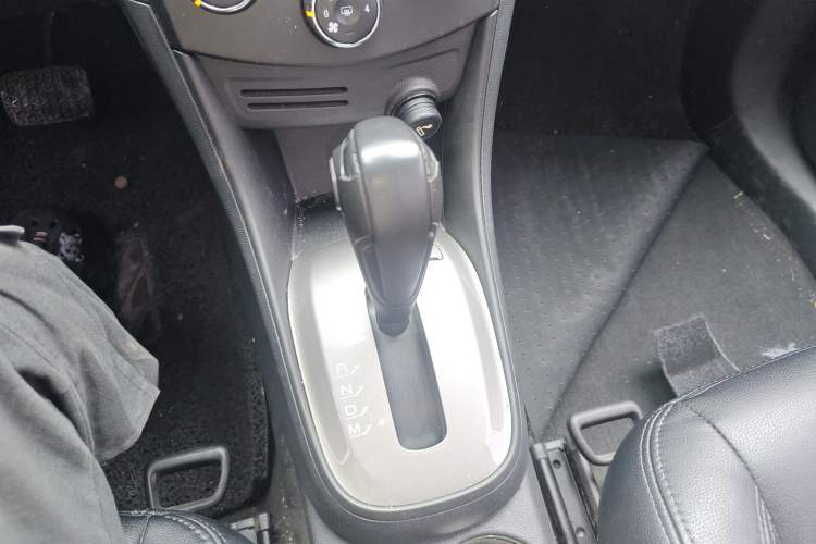 Used Chevrolet Trax 2016 1.4T Automatic Two-Wheel Drive Comfort Version with Sunroof