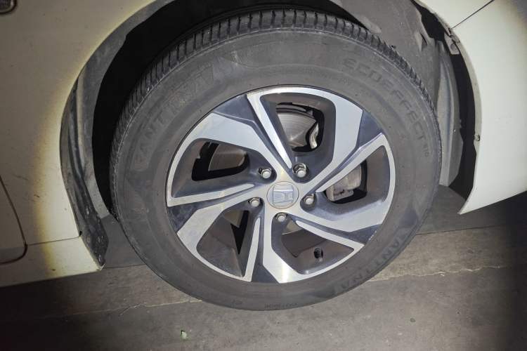 Used Honda Accord 2016 2.0L Elite Edition Right Front Wheel Hub
