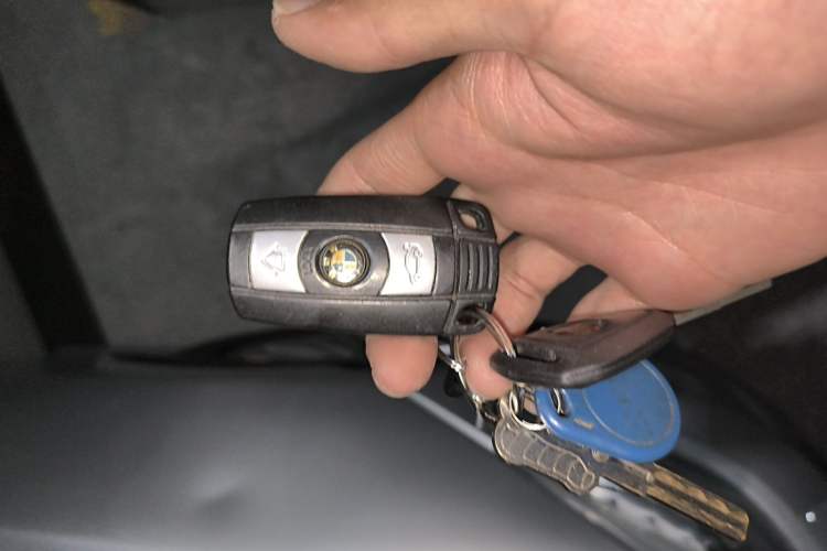 Used BMW 3 Series 2011 320i Sport Edition Vehicle Key