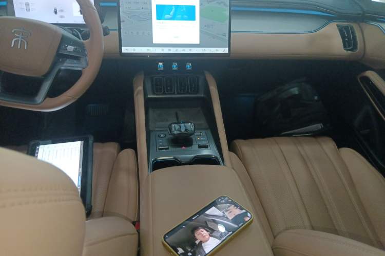 Used BYD Song L EV 2025 Intelligent Driving Version 662 km LiDAR Excellence Edition
