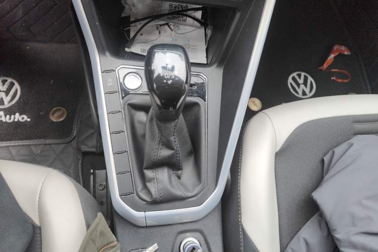 Used Volkswagen Polo 2021 Plus 1.5L Automatic Colorful Tech Edition Gear Lever
