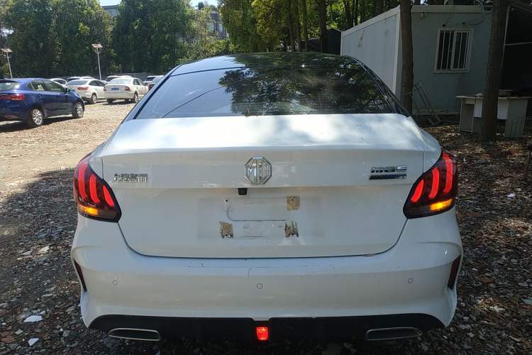 Used MG 5 2023 180 DVVT CVT Luxury Edition
