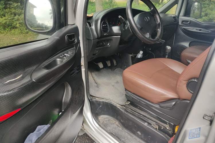 Used JAC Group Refine 2012 1.9T Shuttle Diesel Comfort Version HFC4DB1-2C