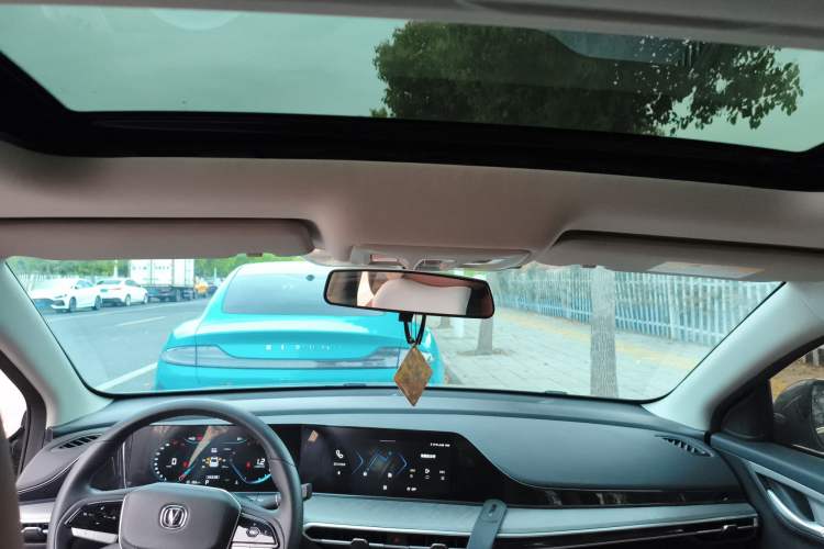 Used CHANGAN Eado 2023 Changan Edition PLUS Blue Whale NE 1.4T GDI DCT Prestige Version Headliner