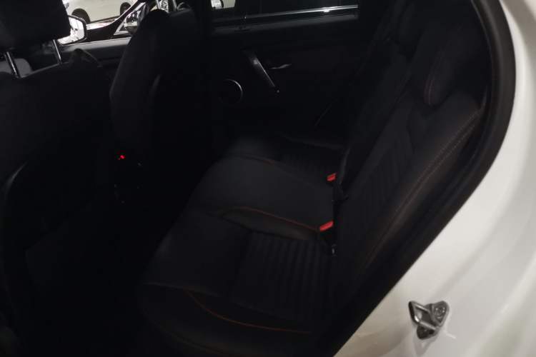 Used Land Rover Discovery Sport 2020 249 PS R-Dynamic Performance Tech Edition 5 Seats Left Rear Seat