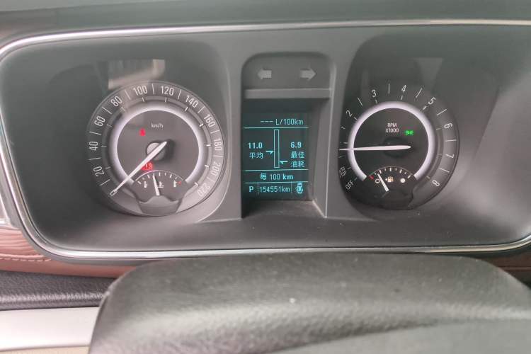 Used Buick GL8 2017 25S Luxury Version China V Standard Odometer Close Up