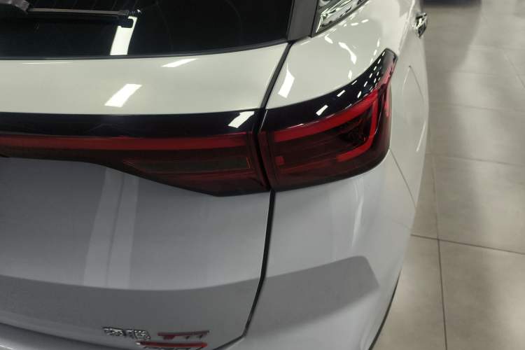 Used Bestune T77 2023 1.5T Automatic Luxury Model Right Rear Taillight