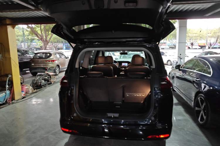 Used GAC Trumpchi M6 2019 270T Automatic Luxury Edition (6-seater) - China V Standard Trunk