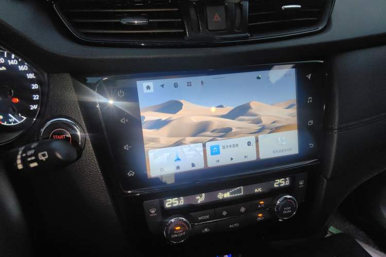 Used Nissan X-Trail 2022 2.0L Two-Wheel Drive Smart Connect Premium Edition Audio And AC Panel