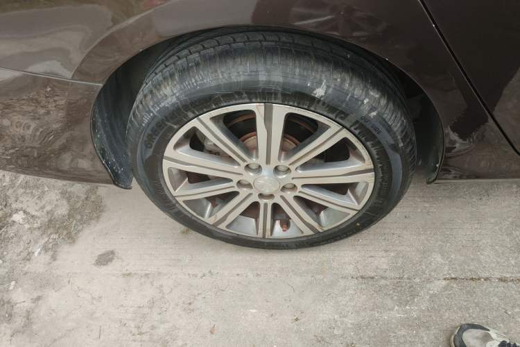 Used Peugeot 408 2014 1.8L Automatic Luxury Edition Right Rear Wheel Hub