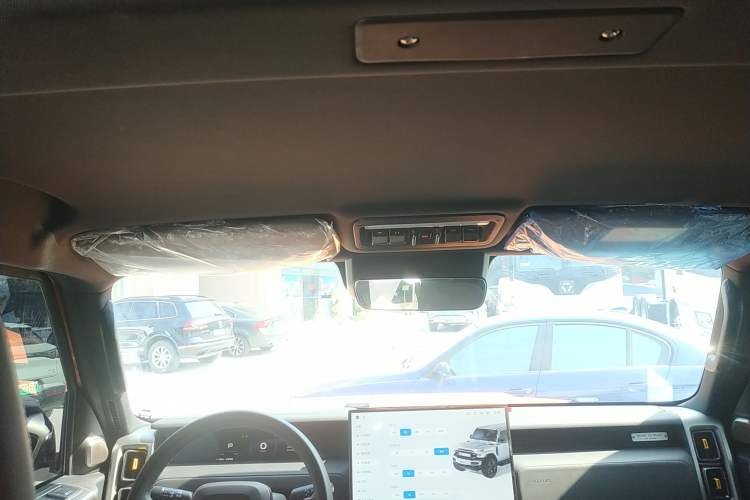 Used iCAR V23 2026 Model 401 Two-Wheel Drive Super Sports Edition Headliner