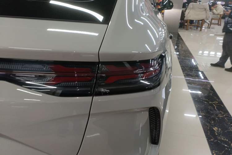 Used Denza N7 2023 Long-Range Performance Max Edition Exterior 3