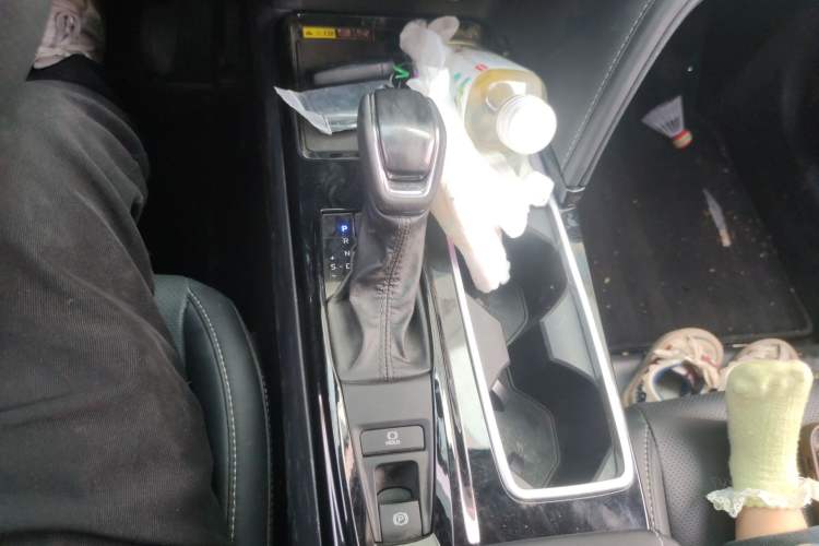 Used Toyota Camry 2026 Model Dual-Engine 2.0HGVP Luxury Edition