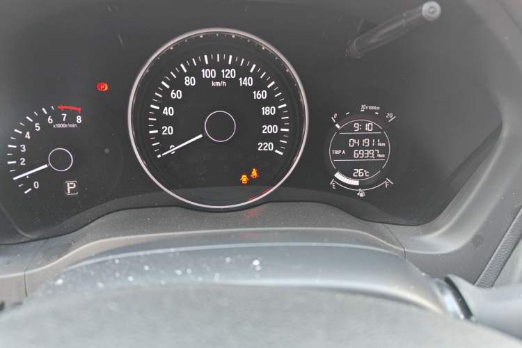 Used Honda Vezel 2020 1.5L CVT Pioneer Edition Odometer Close Up