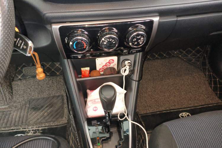 Used Toyota YARiS L Zhi Xiang 2017 1.5E CVT Dynamic Edition