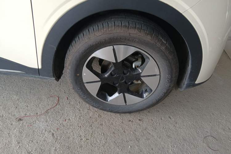 Used Geely Galaxy Geome 2025 UP 410km Exploration Edition
