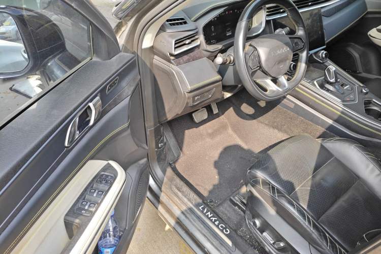 Used Lynk & Co 05 2020 2.0TD Two-Wheel Drive Shine Halo