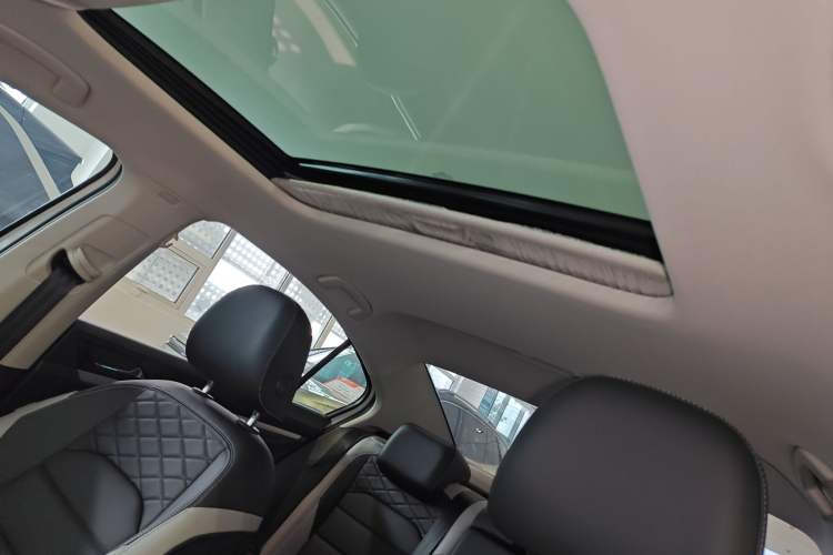 Used Volkswagen Bora 2025 300TSI DSG Prestige Edition Headliner