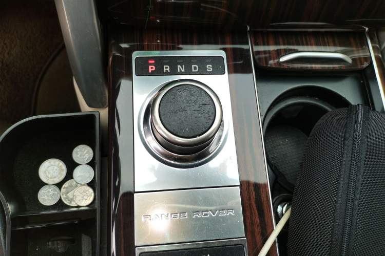 Used Land Rover Range 2015 3.0 SC V6 Vogue Gear Lever