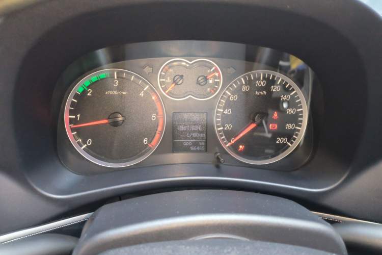 Used Haval H5 Classic 2013 ZhiZun Edition Green Silence 2.0T Manual Two-Wheel Drive Progressive Model